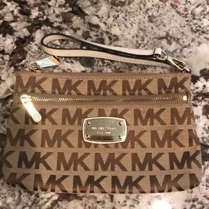 Michael Kors wristlet